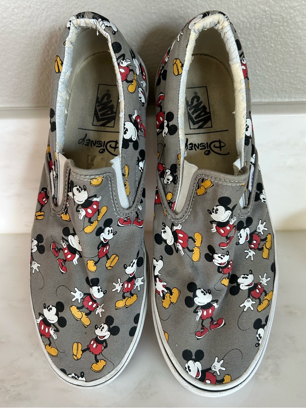 VANS x DISNEY | *RARE* Mickey Mouse Classic Slip On in Frost Gray Mens Size 11